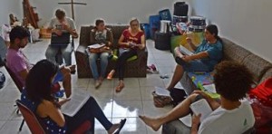 Jovens da PJR-PJMP estudando (1)